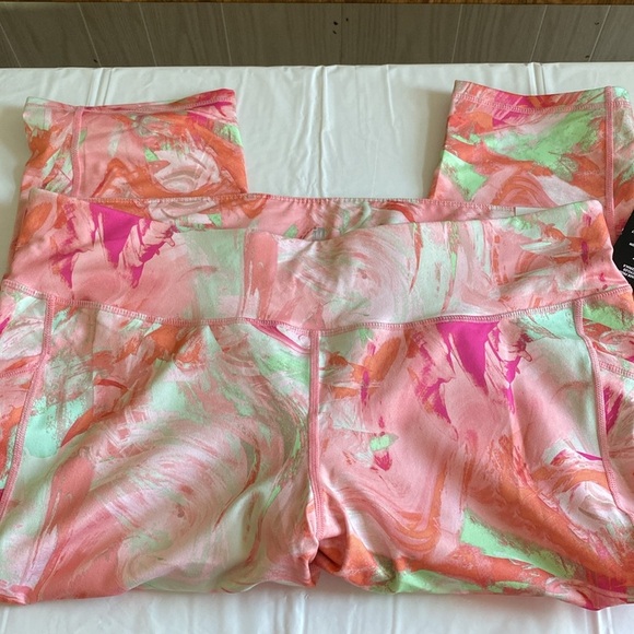 Leggings/Capri - Picture 2 of 7